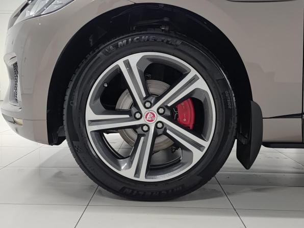 Jaguar F-Pace I с пробегом 2016 года, цена 3 320 000 рублей, 102970 км, внедорожник, Автокод Объявления