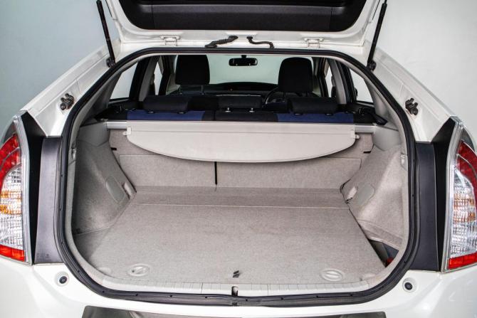 Toyota Prius III Рестайлинг (XW30) с пробегом 2015 года, цена 1 519 000 рублей, 150611 км, лифтбек, Автокод Объявления