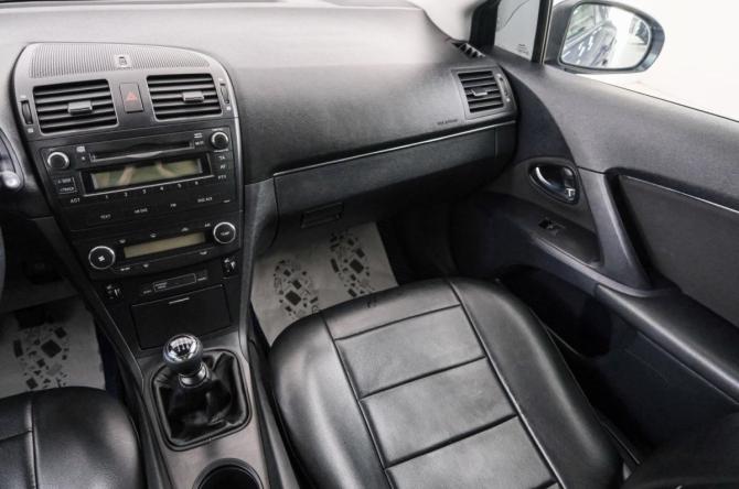 Toyota Avensis III с пробегом 2010 года, цена 1 229 000 рублей, 165100 км, седан, Автокод Объявления