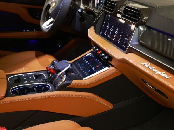 Lamborghini Urus I Рестайлинг с пробегом 2025 года, цена 43 000 000 рублей, 82 км, внедорожник, Автокод Объявления