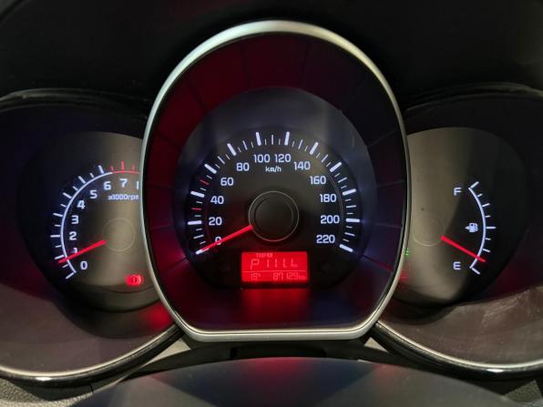 Kia Rio III Рестайлинг с пробегом 2016 года, цена 1 100 000 рублей, 87000 км, седан, Автокод Объявления