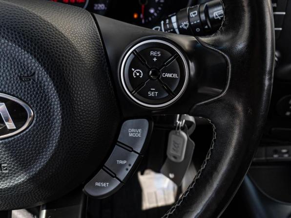 Kia Soul II Рестайлинг с пробегом 2017 года, цена 1 550 000 рублей, 157315 км, хэтчбек, Автокод Объявления