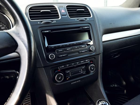 Volkswagen Golf VI с пробегом 2012 года, цена 715 000 рублей, 322848 км, хэтчбек, Автокод Объявления