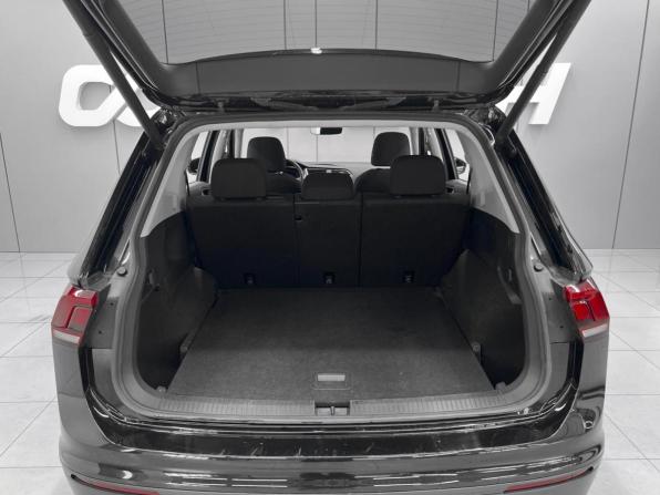 Volkswagen Tiguan II с пробегом 2021 года, цена 3 149 000 рублей, 93685 км, внедорожник, Автокод Объявления