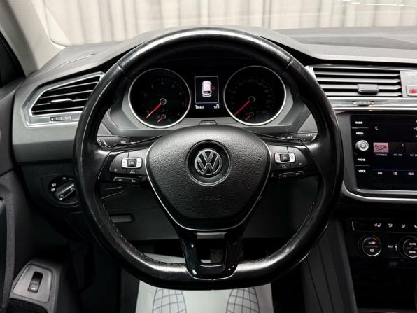 Volkswagen Tiguan II с пробегом 2017 года, цена 2 199 000 рублей, 139440 км, внедорожник, Автокод Объявления