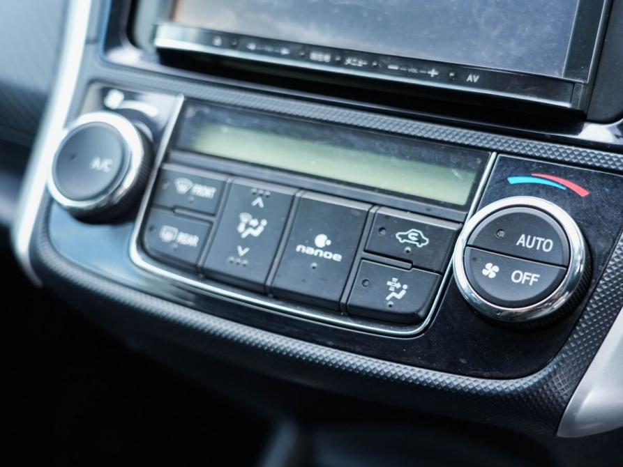 Toyota Corolla XI (E160 E170 E180) Новосибирск  - изображение 15