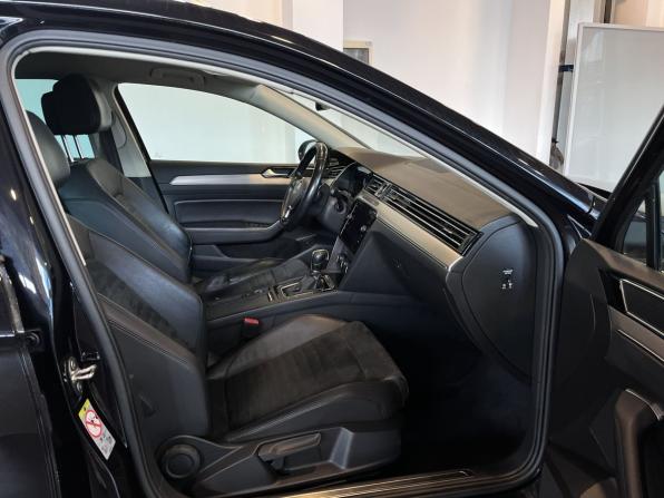 Volkswagen Passat B8 с пробегом 2018 года, цена 1 845 000 рублей, 305313 км, универсал, Автокод Объявления