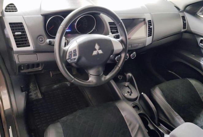 Mitsubishi Outlander II Рестайлинг с пробегом 2011 года, цена 1 150 000 рублей, 180000 км, внедорожник, Автокод Объявления