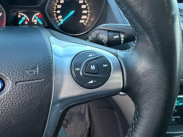 Ford Kuga II с пробегом 2014 года, цена 995 000 рублей, 272400 км, внедорожник, Автокод Объявления