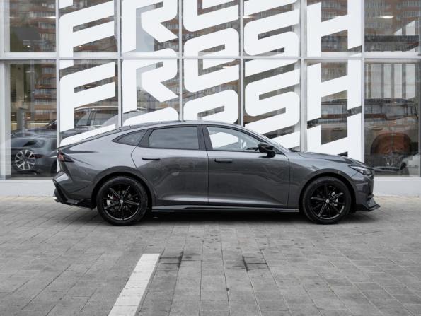 Changan UNI-V I с пробегом 2024 года, цена 2 520 000 рублей, 37633 км, лифтбек, Автокод Объявления