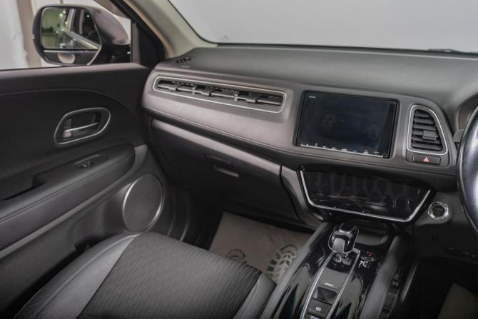 Honda Vezel I с пробегом 2018 года, цена 1 769 000 рублей, 69480 км, внедорожник, Автокод Объявления