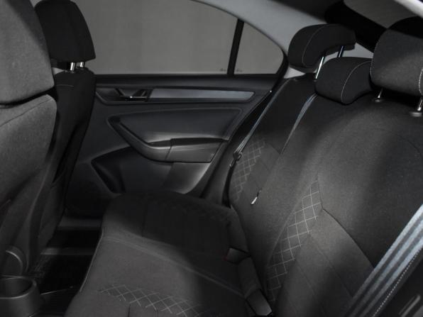 Skoda Rapid II с пробегом 2021 года, цена 1 699 000 рублей, 23106 км, лифтбек, Автокод Объявления