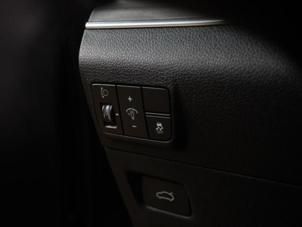 Kia K5 III с пробегом 2021 года, цена 2 599 000 рублей, 86094 км, седан, Автокод Объявления