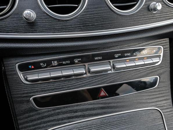 Mercedes-Benz E-Класс V (W213 S213 C238) с пробегом 2018 года, цена 1 850 000 рублей, 304386 км, седан, Автокод Объявления
