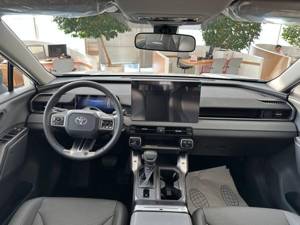 Toyota RAV4 VI (XA60) с пробегом 2026 года, цена 4 699 000 рублей, 10 км, внедорожник, Автокод Объявления