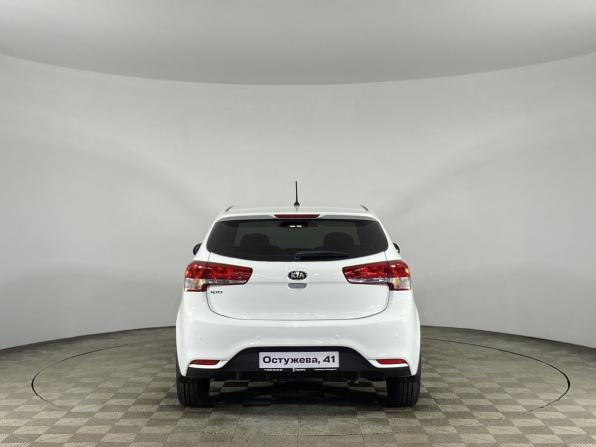 Kia Rio III Рестайлинг с пробегом 2016 года, цена 1 150 000 рублей, 130903 км, хэтчбек, Автокод Объявления