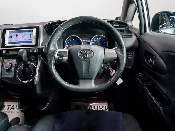 Toyota Wish II Рестайлинг с пробегом 2013 года, цена 1 345 000 рублей, 144000 км, минивэн, Автокод Объявления