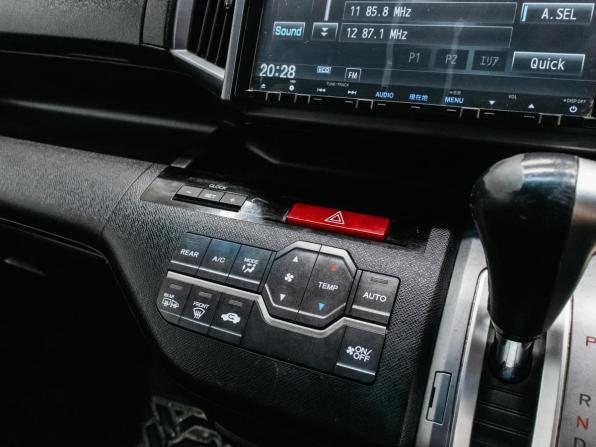 Honda Stepwgn IV Рестайлинг с пробегом 2012 года, цена 1 600 000 рублей, 221580 км, минивэн, Автокод Объявления