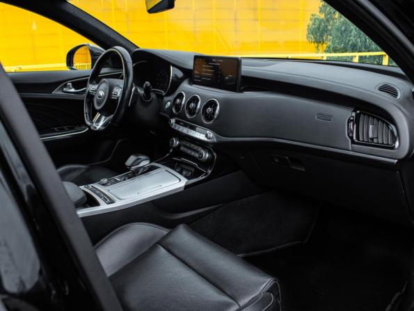 Kia Stinger I Рестайлинг с пробегом 2021 года, цена 2 799 000 рублей, 91110 км, лифтбек, Автокод Объявления