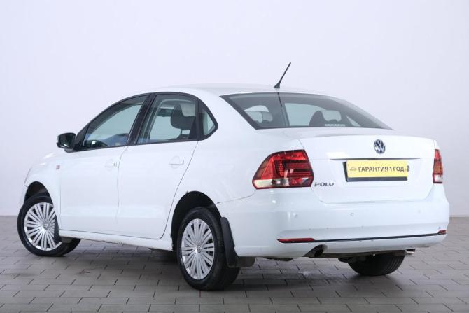 Volkswagen Polo V Рестайлинг с пробегом 2016 года, цена 889 000 рублей, 265500 км, седан, Автокод Объявления