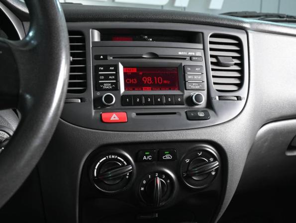 Kia Rio II Рестайлинг с пробегом 2011 года, цена 649 000 рублей, 180297 км, седан, Автокод Объявления