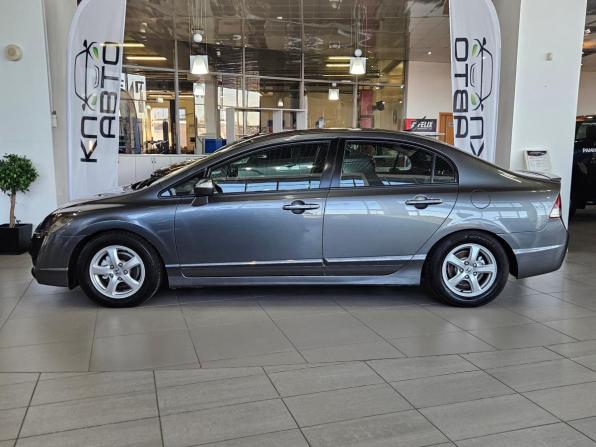 Honda Civic VIII Рестайлинг с пробегом 2009 года, цена 645 000 рублей, 228000 км, седан, Автокод Объявления