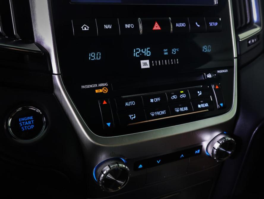 Toyota Land Cruiser 200 Series Рестайлинг 2 Москва  - изображение 18