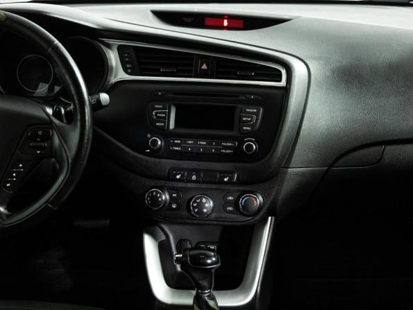 Kia Ceed II Рестайлинг с пробегом 2018 года, цена 1 199 585 рублей, 185000 км, универсал, Автокод Объявления