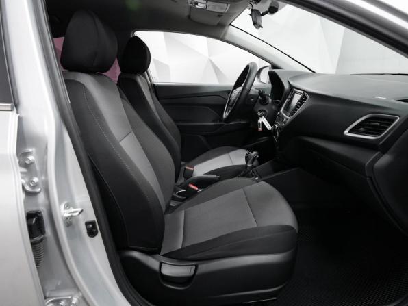 Hyundai Solaris II с пробегом 2018 года, цена 1 295 000 рублей, 114715 км, седан, Автокод Объявления