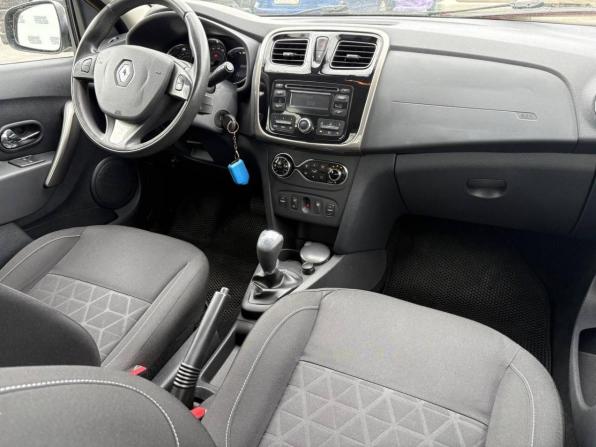 Renault Sandero II с пробегом 2015 года, цена 750 000 рублей, 90000 км, хэтчбек, Автокод Объявления