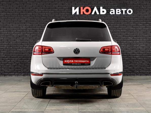 Volkswagen Touareg II Рестайлинг с пробегом 2016 года, цена 3 050 000 рублей, 237179 км, внедорожник, Автокод Объявления