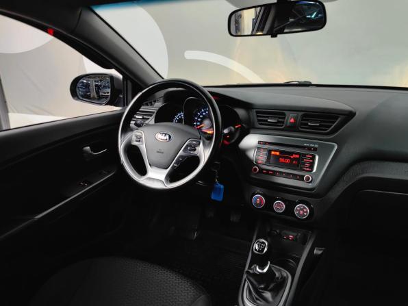 Kia Rio III Рестайлинг с пробегом 2016 года, цена 1 049 000 рублей, 79035 км, хэтчбек, Автокод Объявления