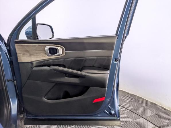 Kia Sorento IV с пробегом 2022 года, цена 3 795 000 рублей, 93137 км, внедорожник, Автокод Объявления