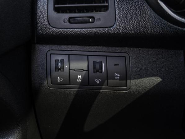 Kia Venga I с пробегом 2012 года, цена 910 000 рублей, 202624 км, компактвэн, Автокод Объявления
