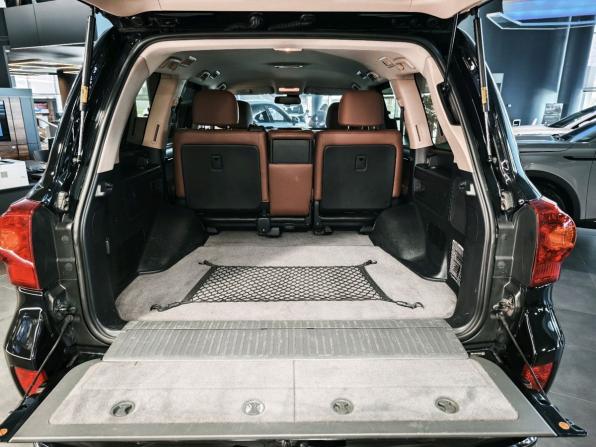 Toyota Land Cruiser 200 Series Рестайлинг 1 с пробегом 2015 года, цена 4 300 000 рублей, 311500 км, внедорожник, Автокод Объявления