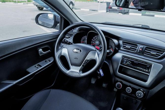 Kia Rio III Рестайлинг с пробегом 2016 года, цена 766 000 рублей, 112000 км, седан, Автокод Объявления