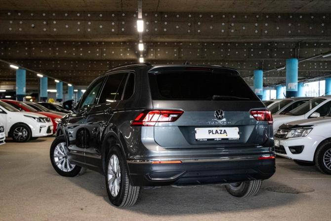 Volkswagen Tiguan II Рестайлинг с пробегом 2021 года, цена 2 589 000 рублей, 172678 км, внедорожник, Автокод Объявления