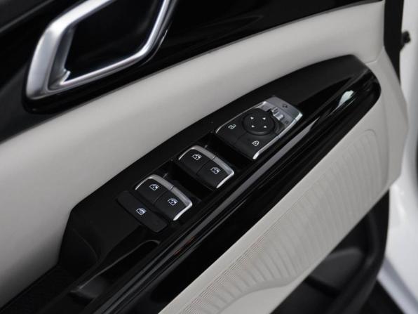 Kia Carnival IV с пробегом 2021 года, цена 3 999 050 рублей, 100746 км, минивэн, Автокод Объявления