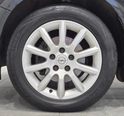 Opel Astra H Рестайлинг с пробегом 2013 года, цена 565 000 рублей, 239260 км, хэтчбек, Автокод Объявления