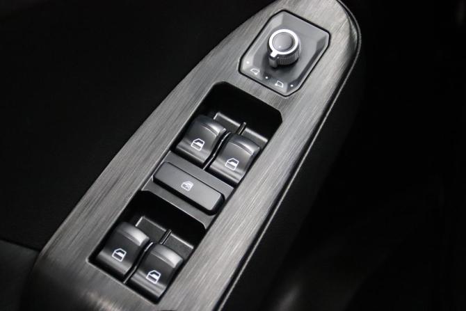 Haval Jolion I с пробегом 2023 года, цена 1 935 350 рублей, 51596 км, внедорожник, Автокод Объявления