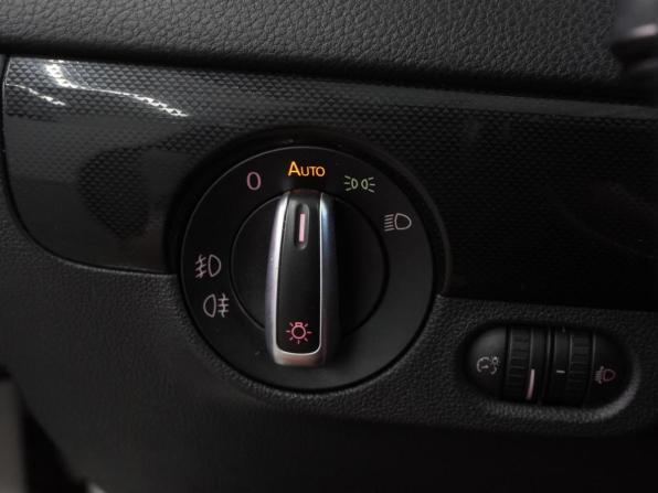 Volkswagen Jetta VI с пробегом 2013 года, цена 899 000 рублей, 211228 км, седан, Автокод Объявления
