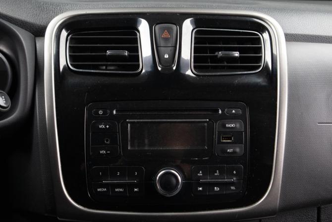 Renault Logan II с пробегом 2014 года, цена 599 000 рублей, 183432 км, седан, Автокод Объявления