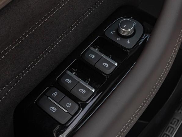 Geely Monjaro I Рестайлинг 2 с пробегом 2026 года, цена 4 150 000 рублей, 15 км, внедорожник, Автокод Объявления