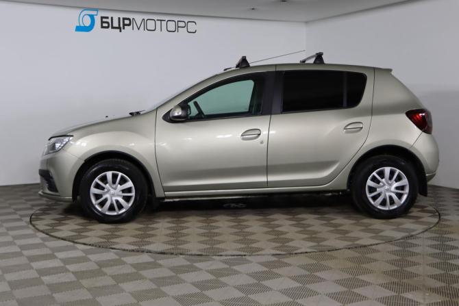 Renault Sandero II Рестайлинг с пробегом 2022 года, цена 1 149 990 рублей, 122311 км, хэтчбек, Автокод Объявления