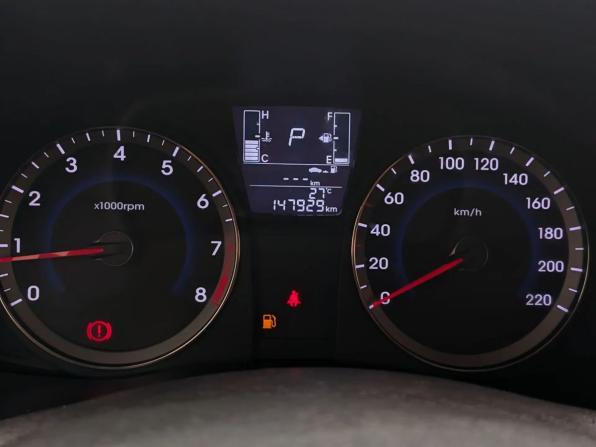 Hyundai Solaris I Рестайлинг с пробегом 2015 года, цена 1 035 000 рублей, 147927 км, хэтчбек, Автокод Объявления