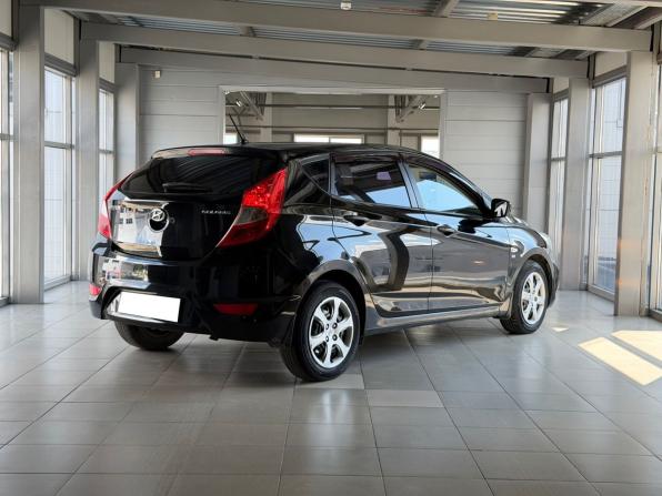 Hyundai Solaris I с пробегом 2013 года, цена 729 000 рублей, 114000 км, хэтчбек, Автокод Объявления