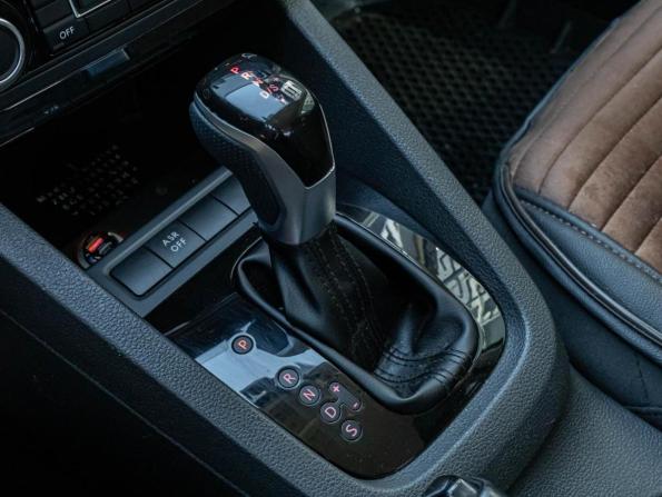 Volkswagen Jetta VI с пробегом 2012 года, цена 1 120 000 рублей, 186934 км, седан, Автокод Объявления