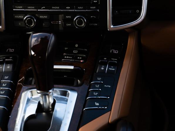 Porsche Cayenne II (958) с пробегом 2013 года, цена 2 799 000 рублей, 136540 км, внедорожник, Автокод Объявления