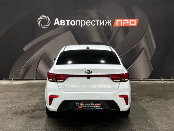 Kia Rio IV с пробегом 2018 года, цена 1 330 000 рублей, 118213 км, седан, Автокод Объявления