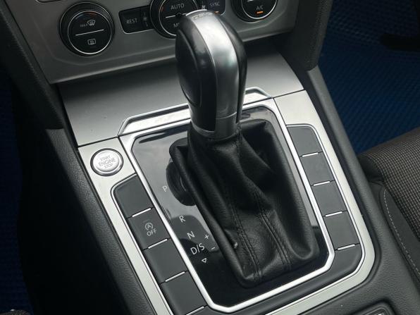 Volkswagen Passat B8 с пробегом 2016 года, цена 1 470 000 рублей, 304764 км, универсал, Автокод Объявления